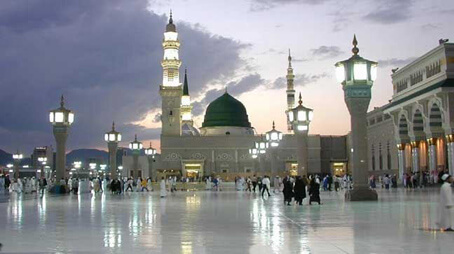 الملائكة المُوكَلة بِكِتابَةِ عَمل الإنسان
